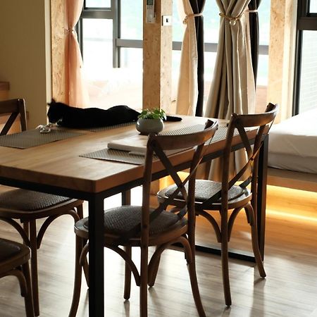 Toucheng Happyhouse頭城黑皮家 附早餐 Leilighet Eksteriør bilde